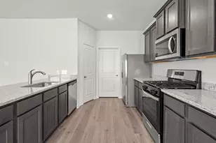 9668 Stranton Dr, Fort Worth, TX 76140 - Photo 2
