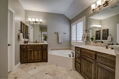 7822 Glencrest Drive, Sachse, TX 75048 - Photo 16