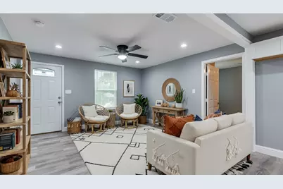 5006 Bartlett Avenue, Dallas, TX 75216 - Photo 1