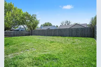 1702 Crimson Court, Arlington, TX 76018 - Photo 20