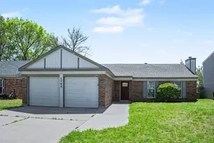 1702 Crimson Ct, Arlington, TX 76018 - Photo 1