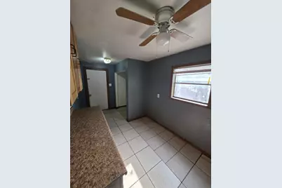 2204 Salisbury Avenue, Fort Worth, TX 76106 - Photo 10