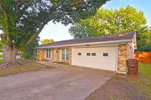 1416 E Windsor Dr, Denton, TX 76209 - Photo 2