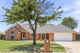 1406 Glenwood Dr, Stephenville, TX 76401 - Photo 2
