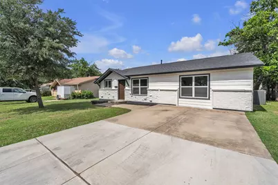 3265 Earle Drive, Haltom City, TX 76117 - Photo 2
