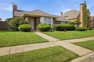 1009 McCoy Dr, Irving, TX 75062 - Photo 2