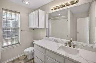1009 McCoy Dr, Irving, TX 75062 - Photo 20