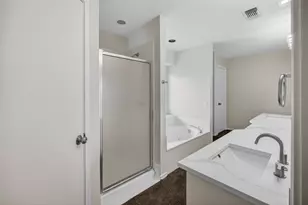 1009 McCoy Dr, Irving, TX 75062 - Photo 24