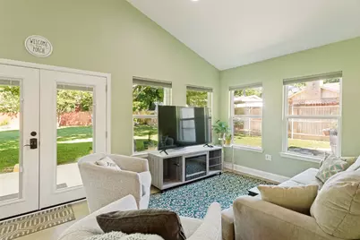 417 Arcadia Street, Hurst, TX 76053 - Photo 12