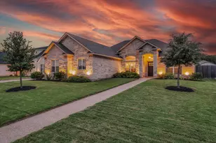 841 Day Star Dr, Hewitt, TX 76643 - Photo 2