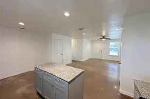 108 W Adams St, Itasca, TX 76055 - Photo 8