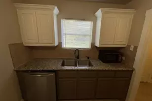 613 S Fielder Rd, Arlington, TX 76013 - Photo 4