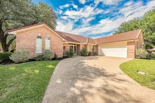 816 S Havenwood Ln, Fort Worth, TX 76112 - Photo 4