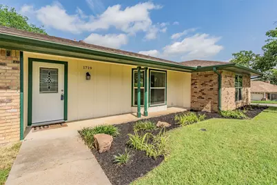 1719 Sagebrush Trail, Grapevine, TX 76051 - Photo 2