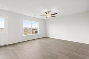 10117 Throttle Ln, Fort Worth, TX 76131 - Photo 4