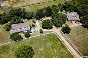 2600 Rosebud Ln, Richland Hills, TX 76118 - Photo 1