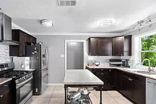 2021 Elmwood Blvd, Dallas, TX 75224 - Photo 8