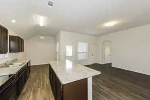 1814 Jasmine Dr, Lancaster, TX 75146 - Photo 2