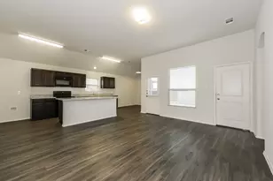 1814 Jasmine Dr, Lancaster, TX 75146 - Photo 4