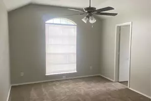 2843 St Johns Ave, Lancaster, TX 75146 - Photo 10
