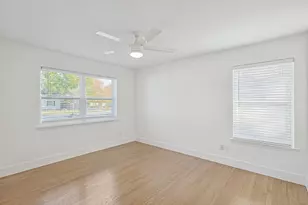 6912 Clemson Dr, Dallas, TX 75214 - Photo 32