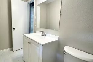 10415 Losa Dr, Dallas, TX 75218 - Photo 16