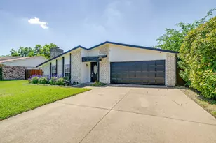 3113 Spring Grove Dr, Bedford, TX 76021 - Photo 2