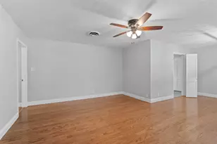 2202 Foxcroft Cir, Denton, TX 76209 - Photo 4