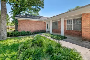 2202 Foxcroft Cir, Denton, TX 76209 - Photo 30