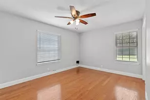 2202 Foxcroft Cir, Denton, TX 76209 - Photo 16
