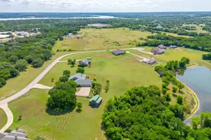 3508 Lakota Ct, Granbury, TX 76048 - Photo 4