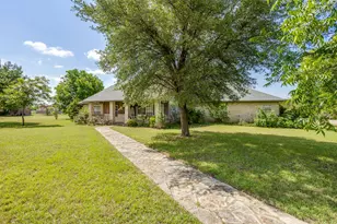 3508 Lakota Ct, Granbury, TX 76048 - Photo 2