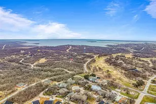 1214 Elm Ct, Runaway Bay, TX 76426 - Photo 16