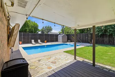 1211 Meadowview Drive, Euless, TX 76039 - Photo 24