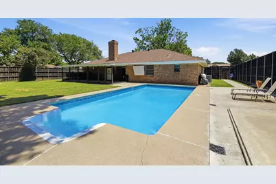 1211 Meadowview Drive, Euless, TX 76039 - Photo 28