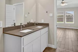 1604 Frst Pk Dr, Alvarado, TX 76009 - Photo 20
