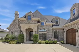 6215 Lakeside Dr, Fort Worth, TX 76179 - Photo 2