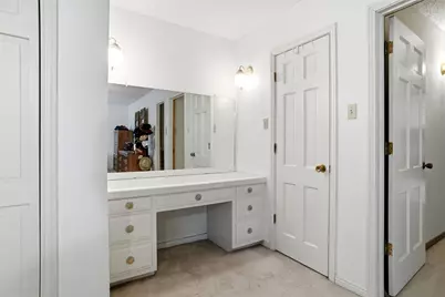 2105 Camelot Drive, Grapevine, TX 76051 - Photo 16