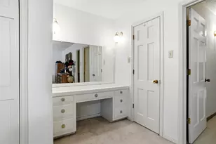 2105 Camelot Dr, Grapevine, TX 76051 - Photo 16