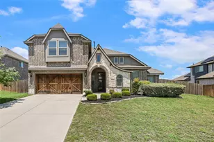 933 Vista Ln, DeSoto, TX 75115 - Photo 2