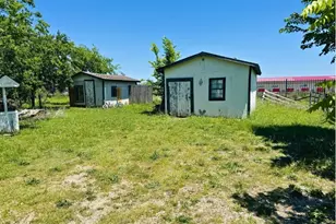 310 Broadway Ave, Anna, TX 75409 - Photo 8