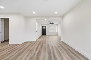 12135 Amsterdam Rd, Farmers Branch, TX 75234 - Photo 8