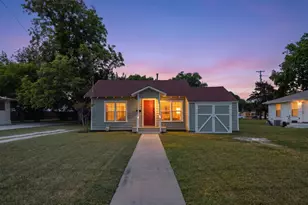 913 17th St, Plano, TX 75074 - Photo 1