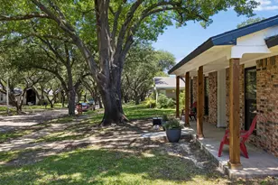 10917 Villa Haven Dr, Dallas, TX 75238 - Photo 2