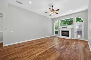913 Chapel Dr, Denton, TX 76205 - Photo 10