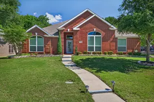 913 Chapel Dr, Denton, TX 76205 - Photo 1
