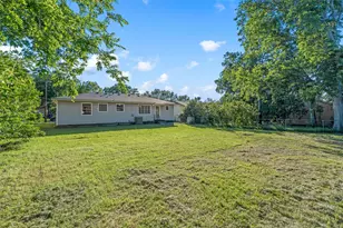 1207 N 65th St, Waco, TX 76710 - Photo 14