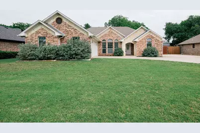 706 W Sherman Drive, Aubrey, TX 76227 - Photo 1