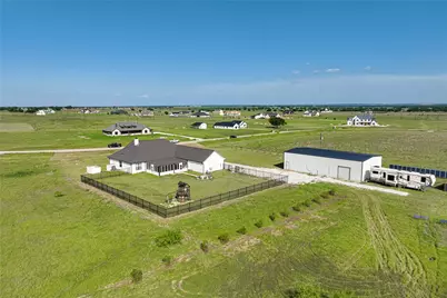 251 Willow Moon Ranch Road, Crawford, TX 76638 - Photo 38