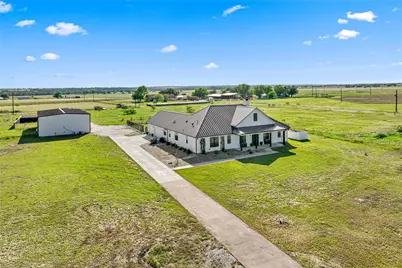 251 Willow Moon Ranch Road, Crawford, TX 76638 - Photo 2